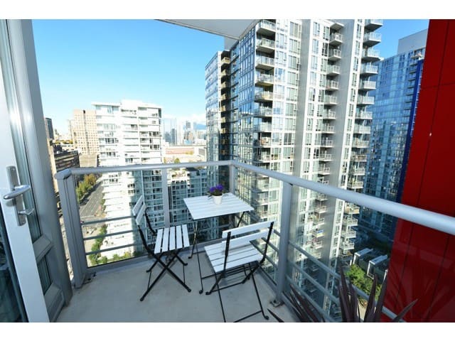 1 bedroom and den georgia vancouver